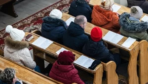 Wierni musieli wysłuchać krytycznych słów proboszcza pod adresem strażaków. Zdj. ilustracyjne