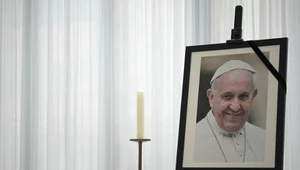 Kogo grzebiemy, kogo żegnamy: na śmierć papieża Franciszka